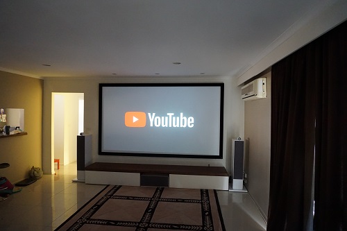 Projector screen after a lamp replacement by TV Magic