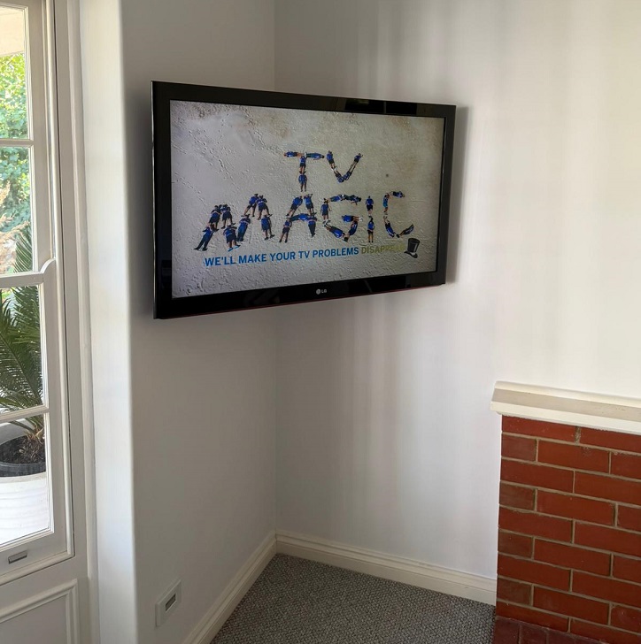Corner Mounted TV 2026 2